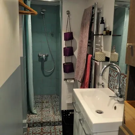 Sunny And Serene Hideaway In With Ac פריז
