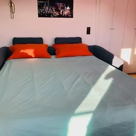 Sunny And Serene Hideaway In With Ac * París