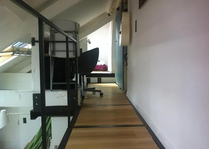 Sunny And Serene Hideaway In With Ac アパート パリ