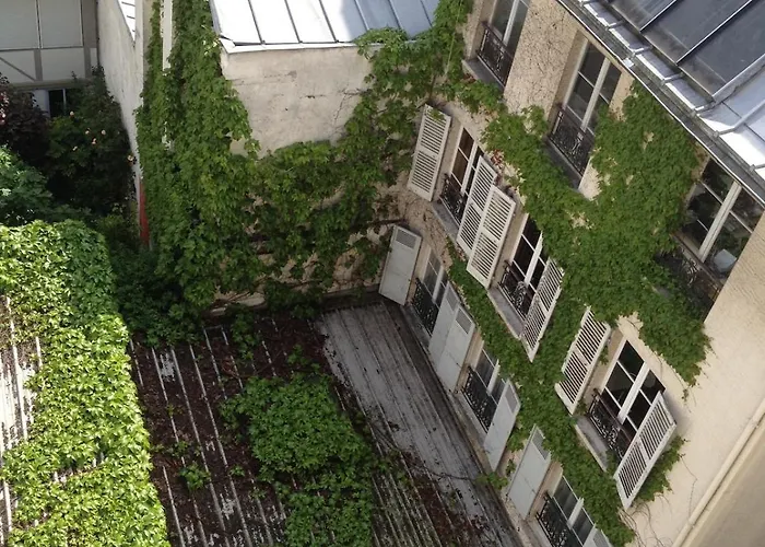 アパート Sunny And Serene Hideaway In With Ac パリ