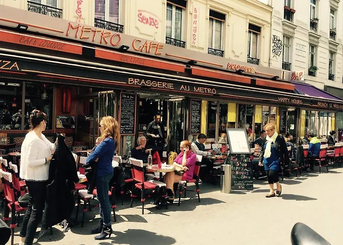 Sunny And Serene Hideaway In With Ac パリ